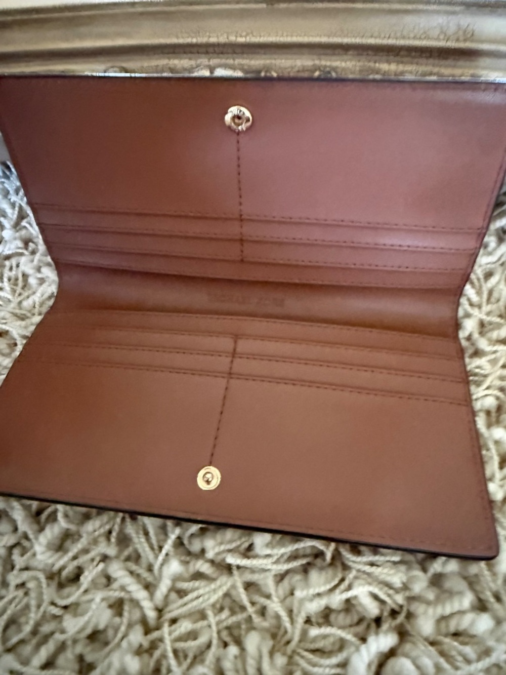 Michael Kors Carson Large Snap Wallet Crocodile Embossed Leather Brown NWOT - Picture 3 of 9